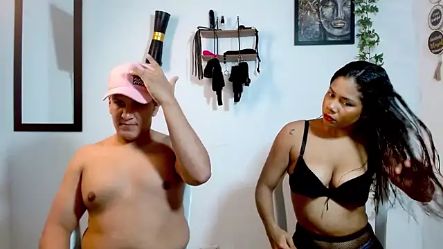 Snapshot of Mia_sexylatin chatting on February 2, 11:25 pm Mia sexylatin online show from February 2, 11:25 pm