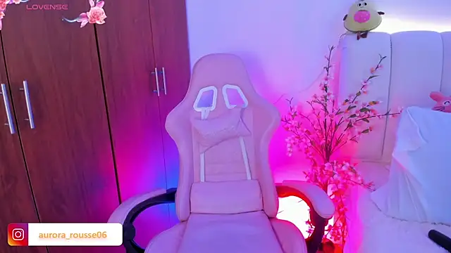 aurora rousse online show from February 14, 4:53 am