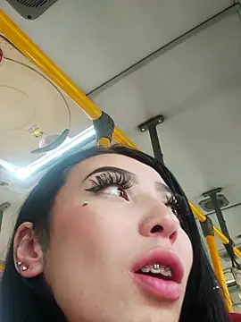 Moon And Sunn online show from December 4, 7:44 pm