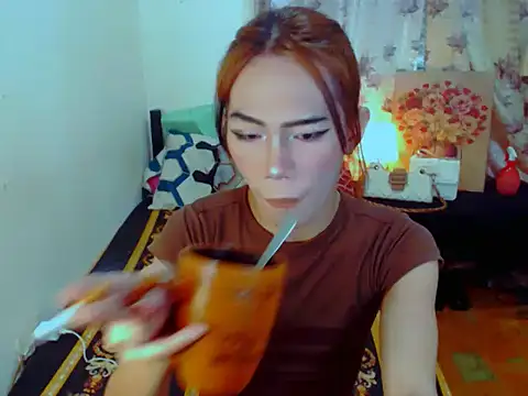 EXOTICGEORGINA online show from December 15, 9:30 pm