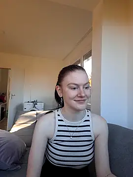 SweetAlice19 online show from November 7, 11:54 am