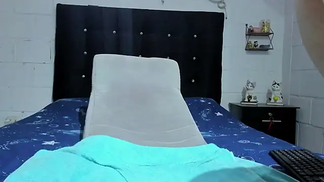 Snapshot of sexynova_93 chatting on June 24, 7:02 pm sexynova 93 online show from June 24, 7:02 pm