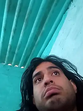 yuhenthr online show from November 10, 5:45 pm