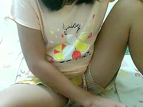 nhicole4u online show from December 1, 11:37 am