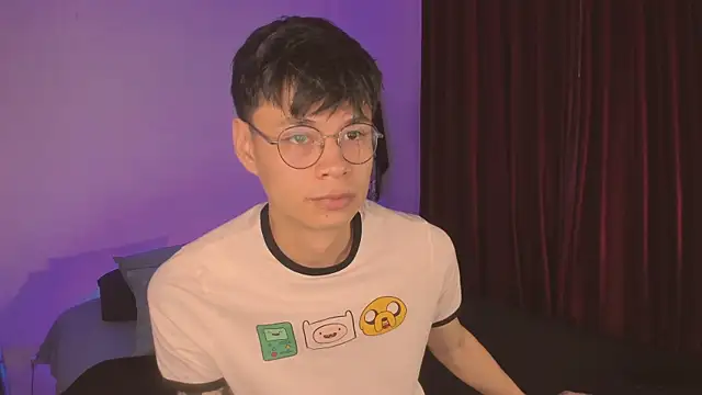 estmonnn online show from November 18, 1:00 am