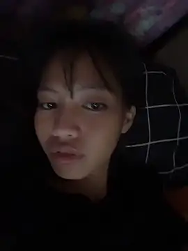 Snapshot of hottiebabe23 chatting on February 1, 1:37 am hottiebabe23 online show from February 1, 1:37 am