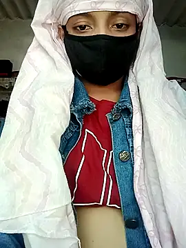 Snapshot of Quenn-Jiya752 chatting on November 9, 6:44 am Quenn-Jiya752 online show from November 9, 6:44 am