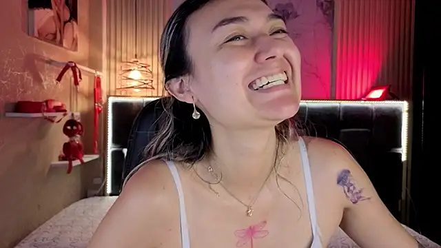 Im-Lola online show from January 31, 11:25 pm