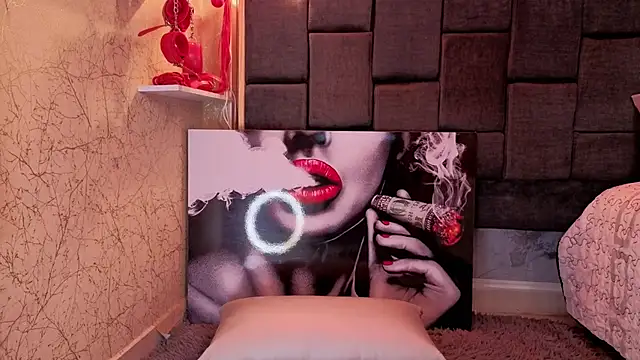 Im-Lola online show from February 26, 8:30 pm