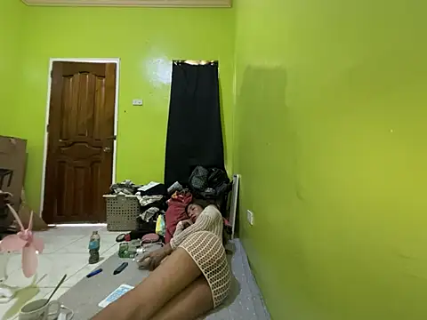 kittyhugecock online show from March 3, 4:51 am