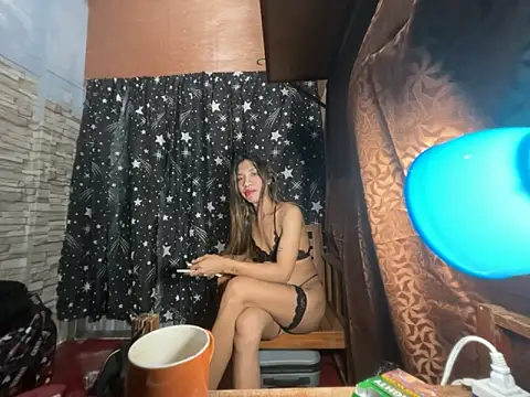 kittyhugecock online show from March 11, 6:30 am