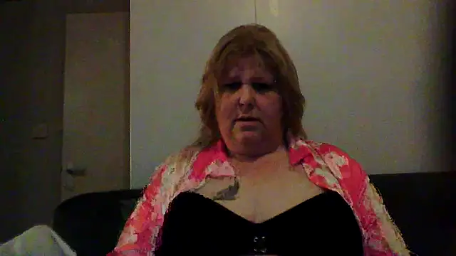 Sylviastar46 online show from February 25, 11:03 pm