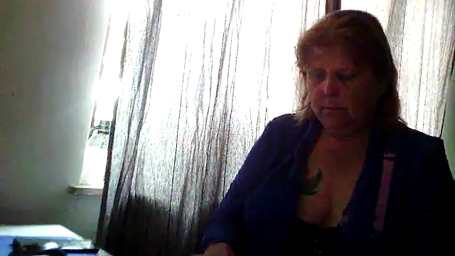 Snapshot of Sylviastar46 chatting on June 8, 8:58 am Sylviastar46 online show from June 8, 8:58 am