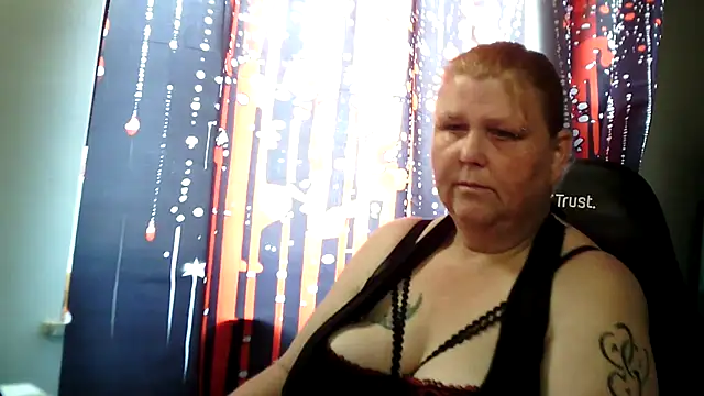 Snapshot of Sylviastar46 chatting on July 31, 7:52 am Sylviastar46 online show from July 31, 7:52 am