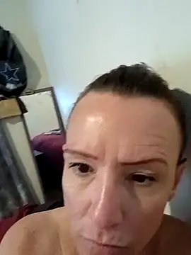 Karebearz1 online show from March 9, 12:42 pm