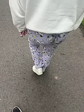 Teeny-Slut18 online show from June 4, 5:57 am