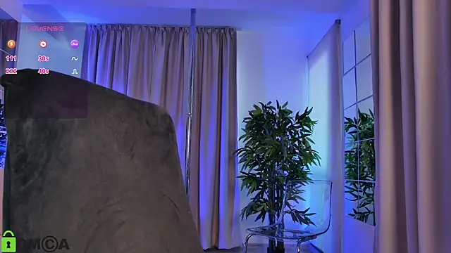 SidneyPuff online show from April 9, 4:56 am