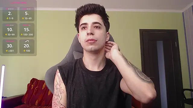 Snapshot of Yofukashii chatting on November 18, 7:35 am Yofukashii online show from November 18, 7:35 am