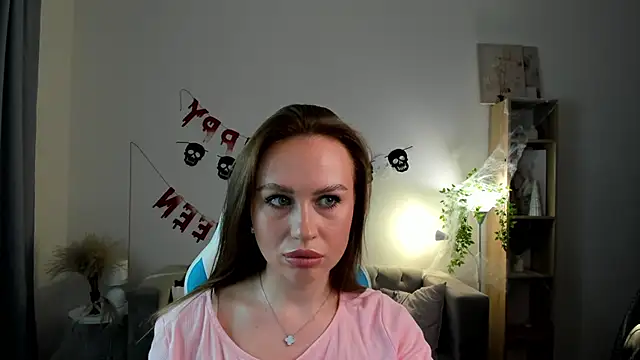 Snapshot of Adele_Rage chatting on October 30, 11:22 am Adele Rage online show from October 30, 11:22 am