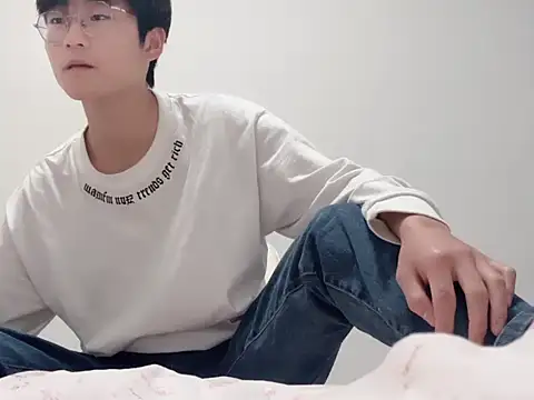 Snapshot of qianxin2007 chatting on November 4, 12:37 pm qianxin2007 online show from November 4, 12:37 pm