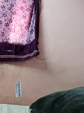 pujapujarrrr online show from November 4, 8:35 am