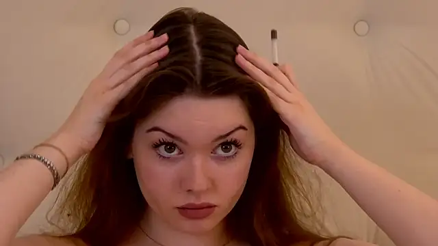 VickiBanx online show from November 9, 4:11 am