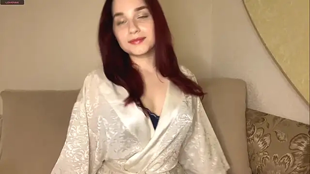 EmiIyMorgan online show from December 3, 7:01 pm