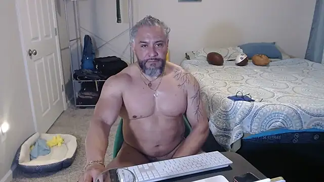 Snapshot of Chacho_1972 chatting on June 14, 10:28 am Chacho 1972 online show from June 14, 10:28 am