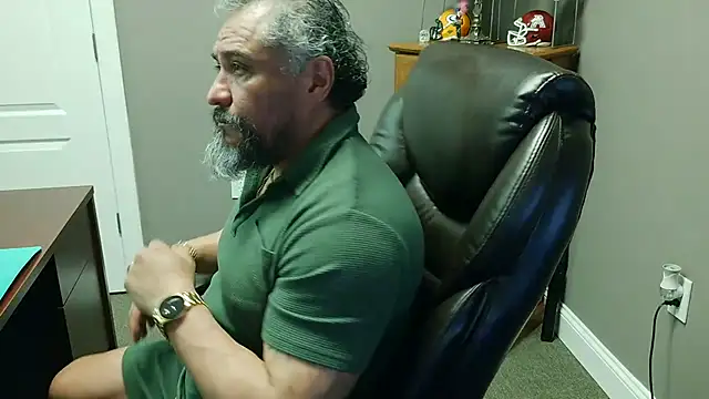 Snapshot of Chacho_1972 chatting on July 15, 12:54 pm Chacho 1972 online show from July 15, 12:54 pm