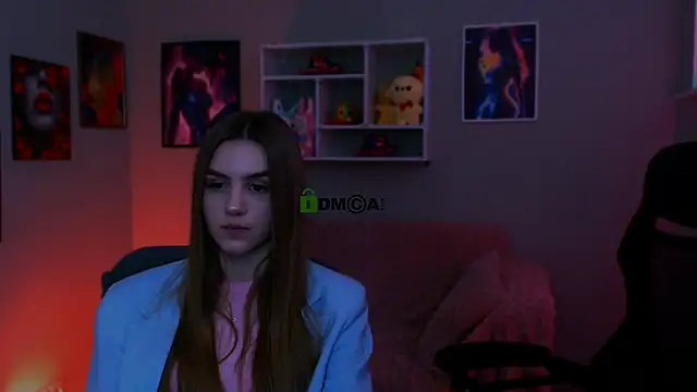 lisa dark  online show from April 28, 11:26 am