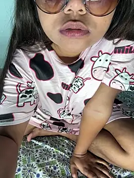 Cuty Pussy1 online show from February 25, 3:32 pm