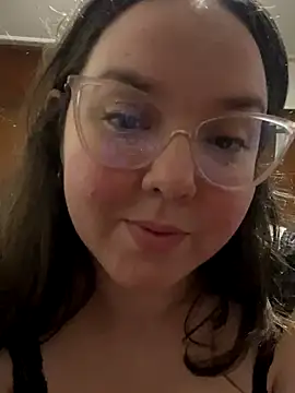 Snapshot of justaldita chatting on November 4, 12:21 am justaldita online show from November 4, 12:21 am