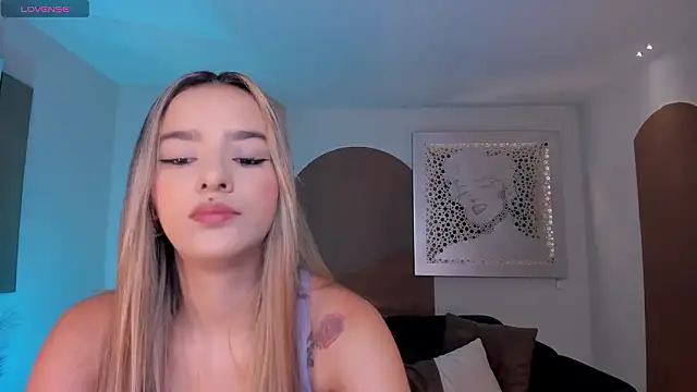 LaurentRosse1 online show from March 17, 8:01 pm