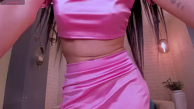 Snapshot of BellaConnorX chatting on February 25, 4:00 am BellaConnorX online show from February 25, 4:00 am