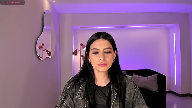 Snapshot of BellaConnorX chatting on February 27, 3:28 am BellaConnorX online show from February 27, 3:28 am