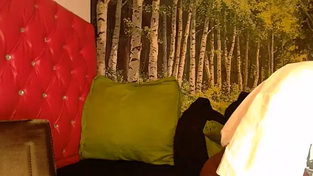 Lucile Carrie online show from July 15, 4:51 am