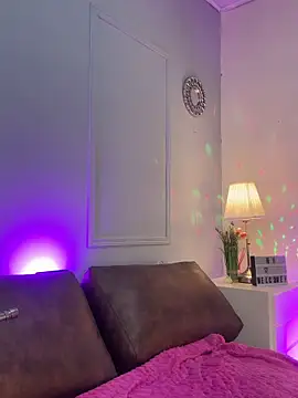 kittyblooms online show from April 15, 1:29 pm