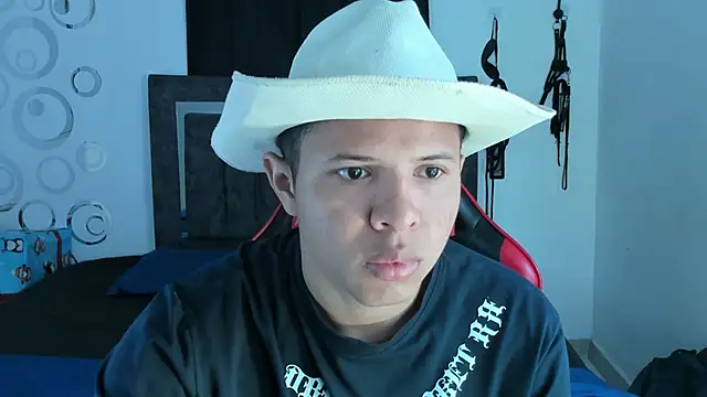 Steven19 LatinBoy online show from January 18, 11:36 am