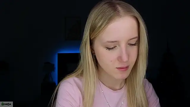 Snapshot of adele_armass chatting on January 14, 9:31 pm adele armass online show from January 14, 9:31 pm