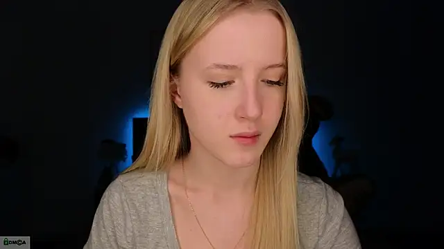 Snapshot of adele_armass chatting on January 18, 9:40 pm adele armass online show from January 18, 9:40 pm