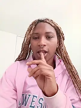 Snapshot of EvonyFoxxx chatting on February 12, 7:09 pm EvonyFoxxx online show from February 12, 7:09 pm