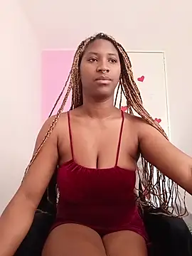 Snapshot of EvonyFoxxx chatting on February 20, 3:45 pm EvonyFoxxx online show from February 20, 3:45 pm