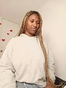 Snapshot of EvonyFoxxx chatting on March 4, 4:18 am EvonyFoxxx online show from March 4, 4:18 am