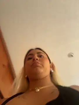 Elina Hills online show from January 16, 5:28 pm