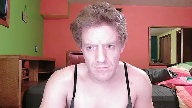 Snapshot of glamtransgoddess15 chatting on November 15, 9:11 pm glamtransgoddess15 online show from November 15, 9:11 pm