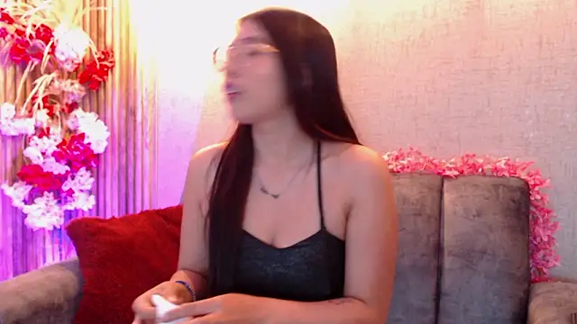 Snapshot of Valk_submissive chatting on February 12, 4:40 am Valk submissive online show from February 12, 4:40 am