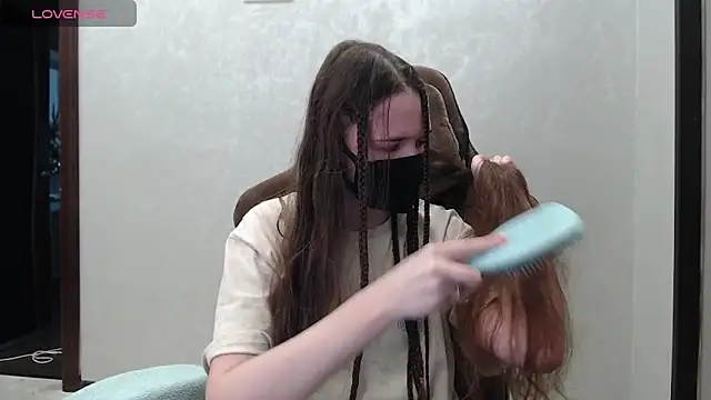 ZlatoslavaLo online show from December 4, 9:40 am