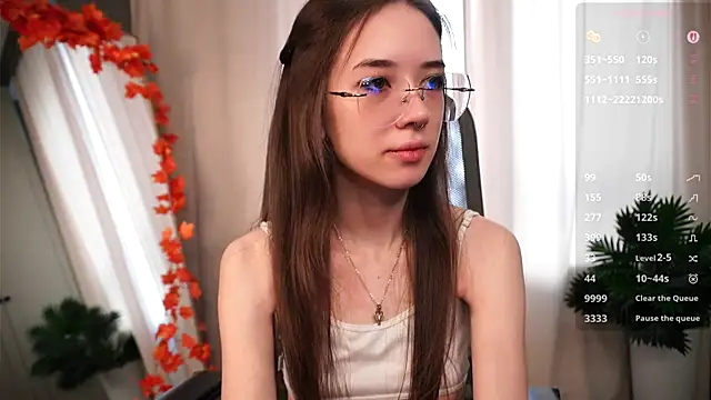 tinyanie online show from November 16, 5:35 am