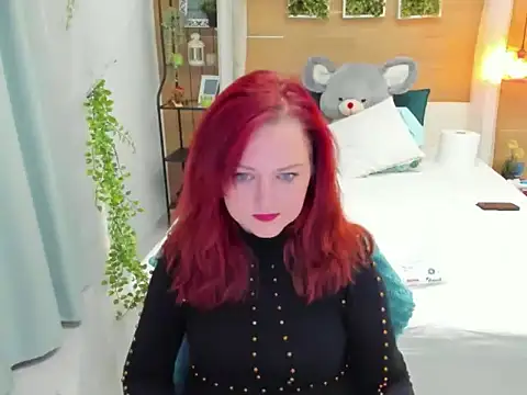 OhLadyPlease online show from December 18, 9:48 am