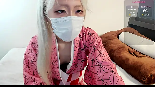 Snapshot of yeji_2001 chatting on March 1, 4:31 pm yeji 2001 online show from March 1, 4:31 pm